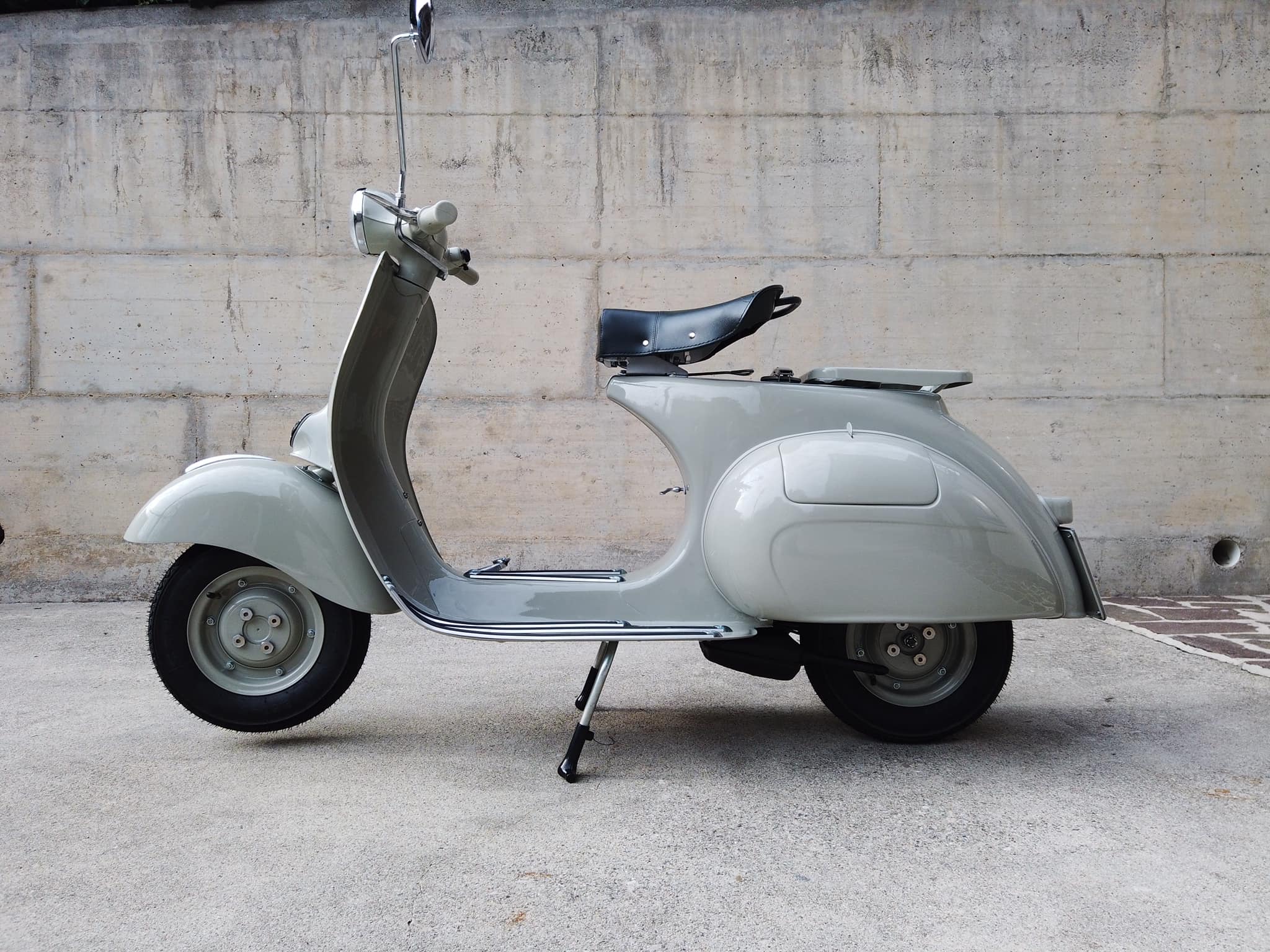 Vespa 125 VNA Series 1 image