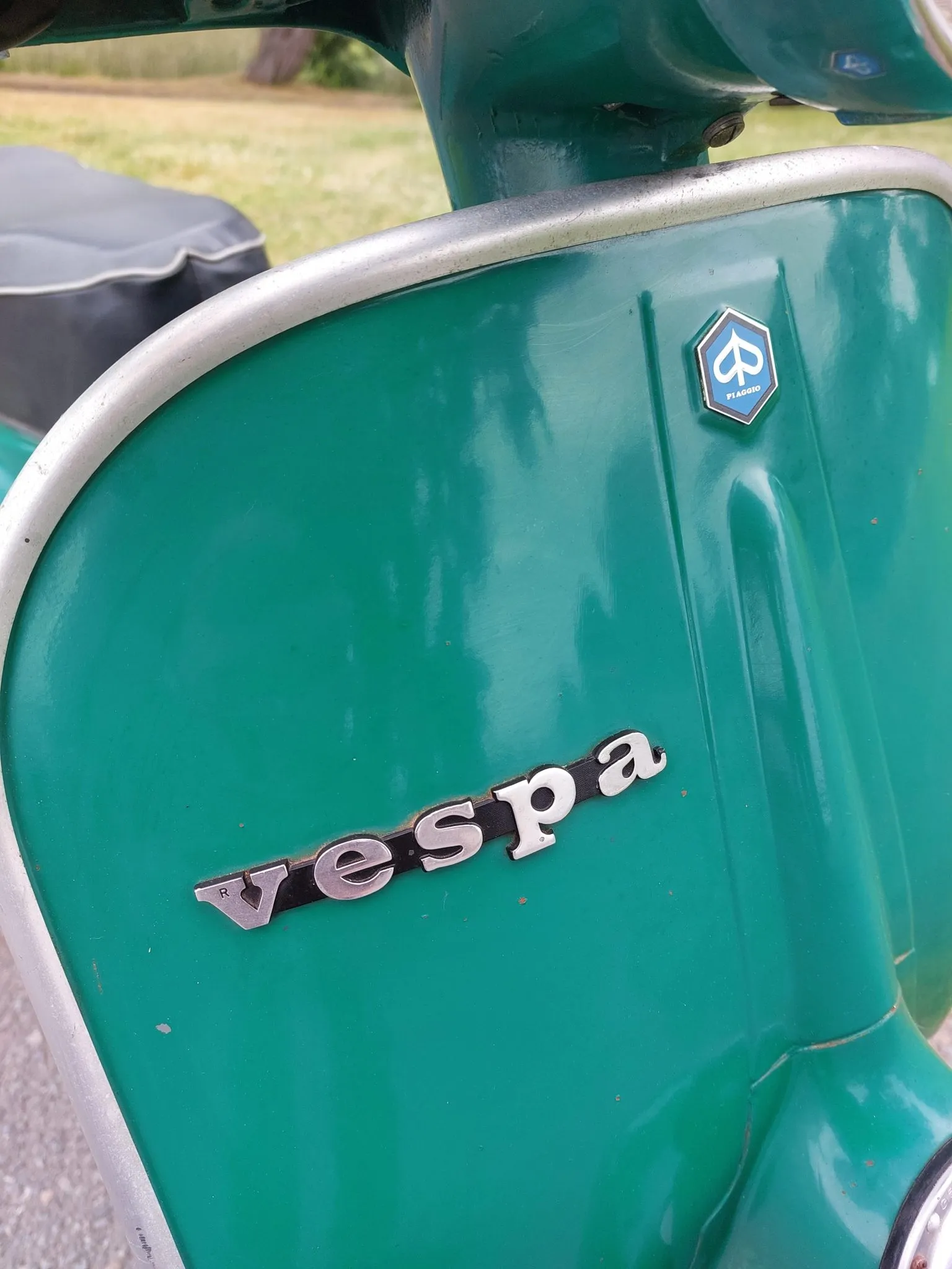 Vespa 100 image