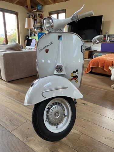 Vespa GS4 image