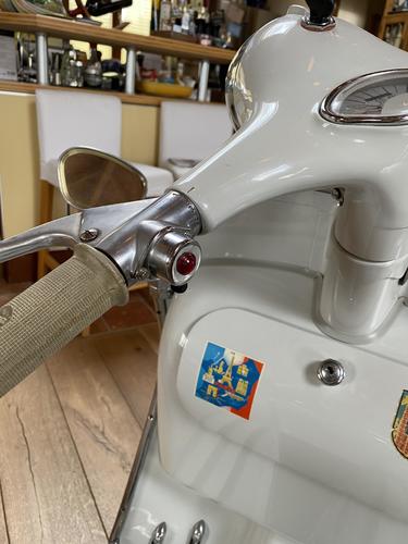Vespa GS4 image