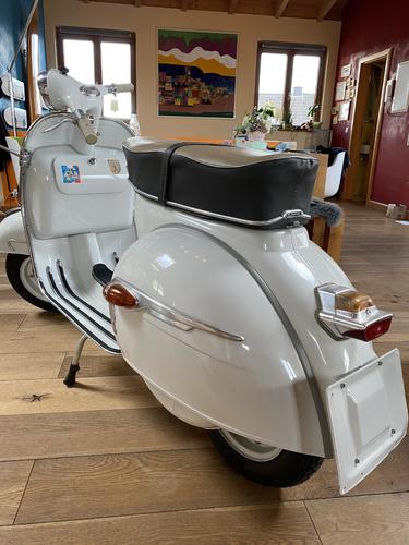 Vespa GS4 image