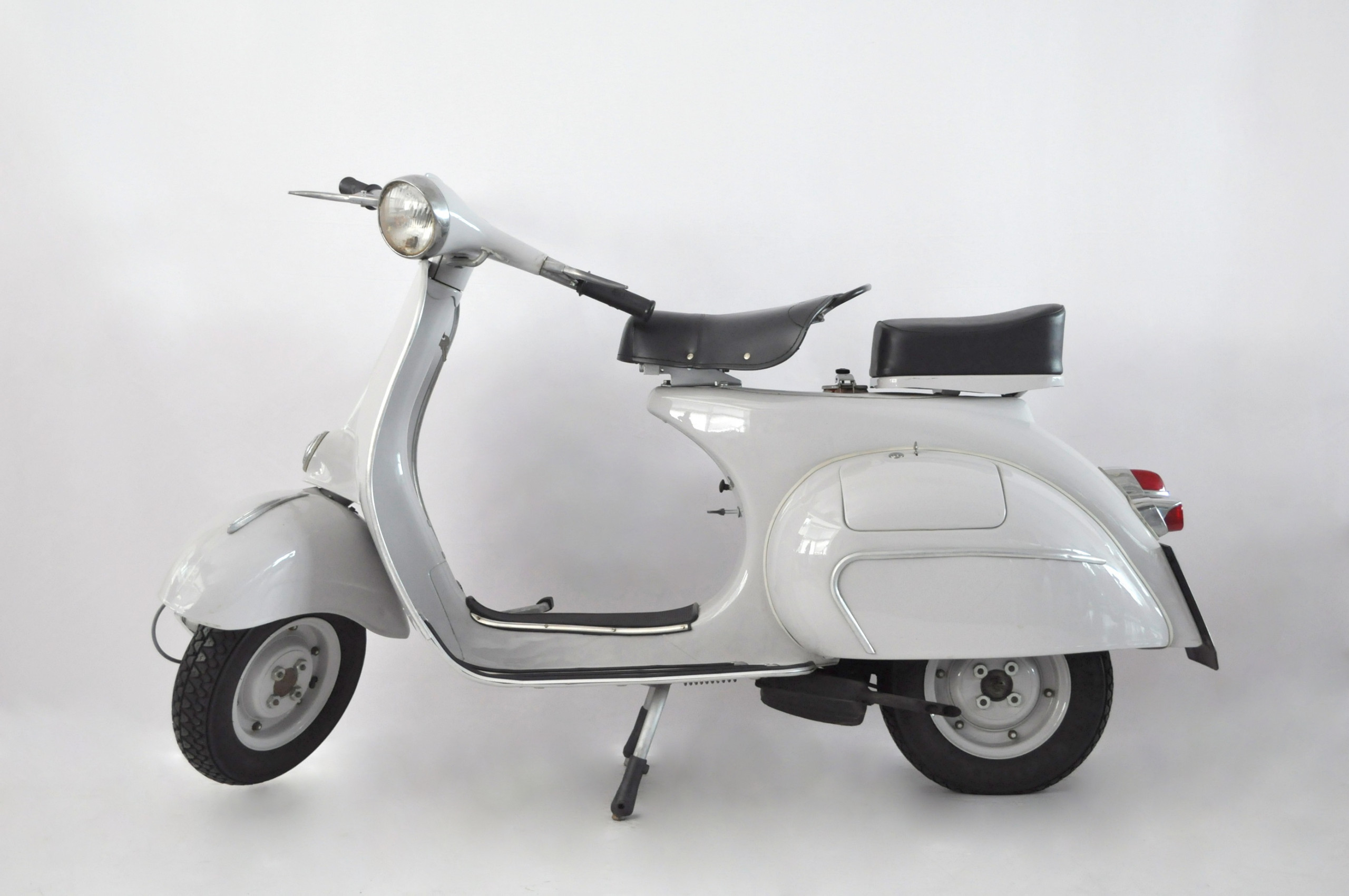 Vespa 125 VNB image