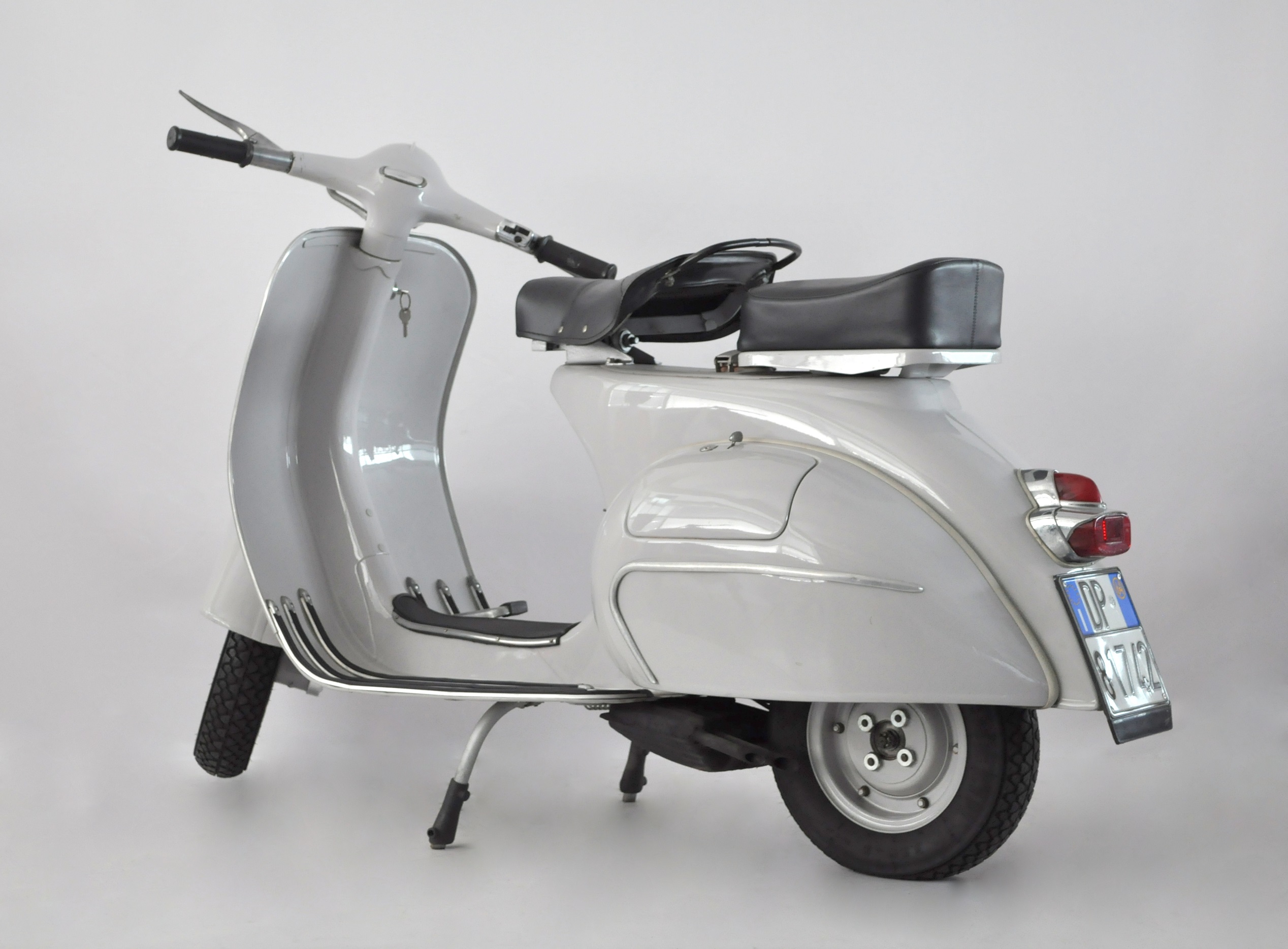 Vespa 125 VNB image