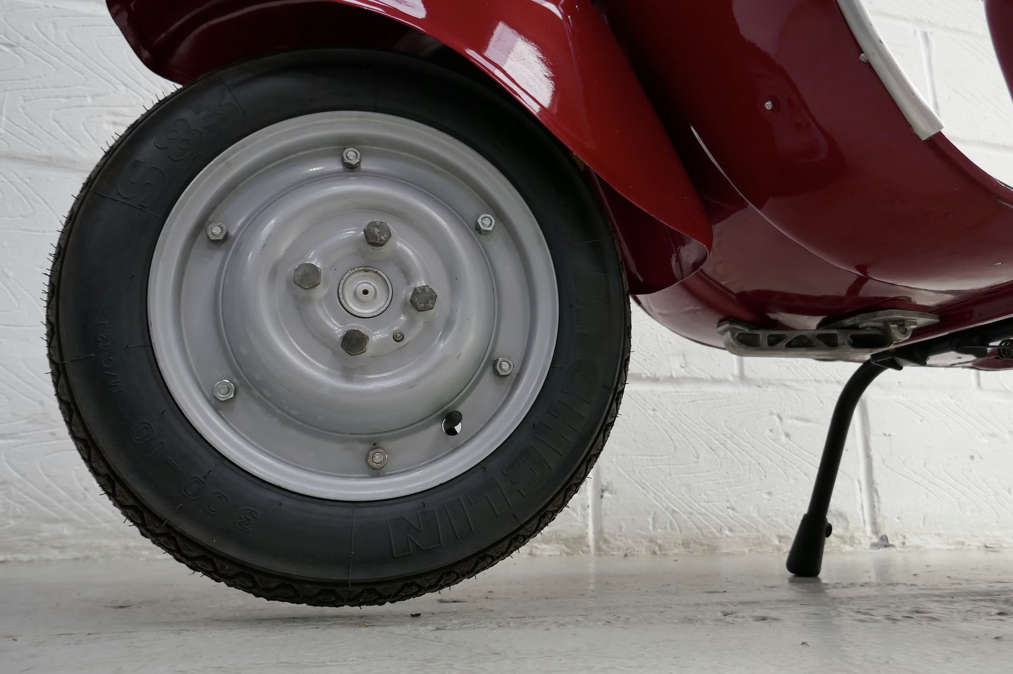 Vespa 50 Revival image