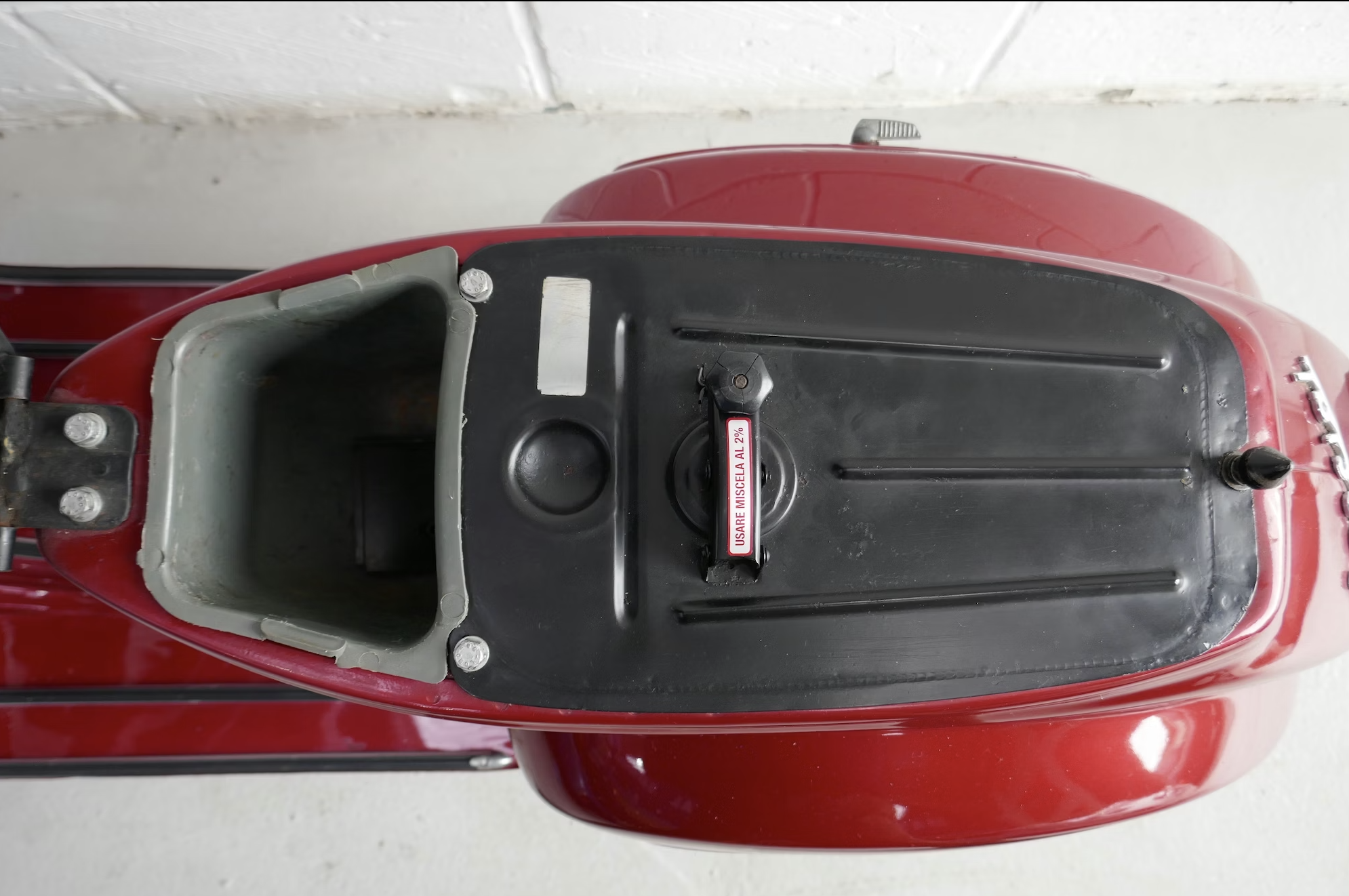 Vespa 50 Revival image