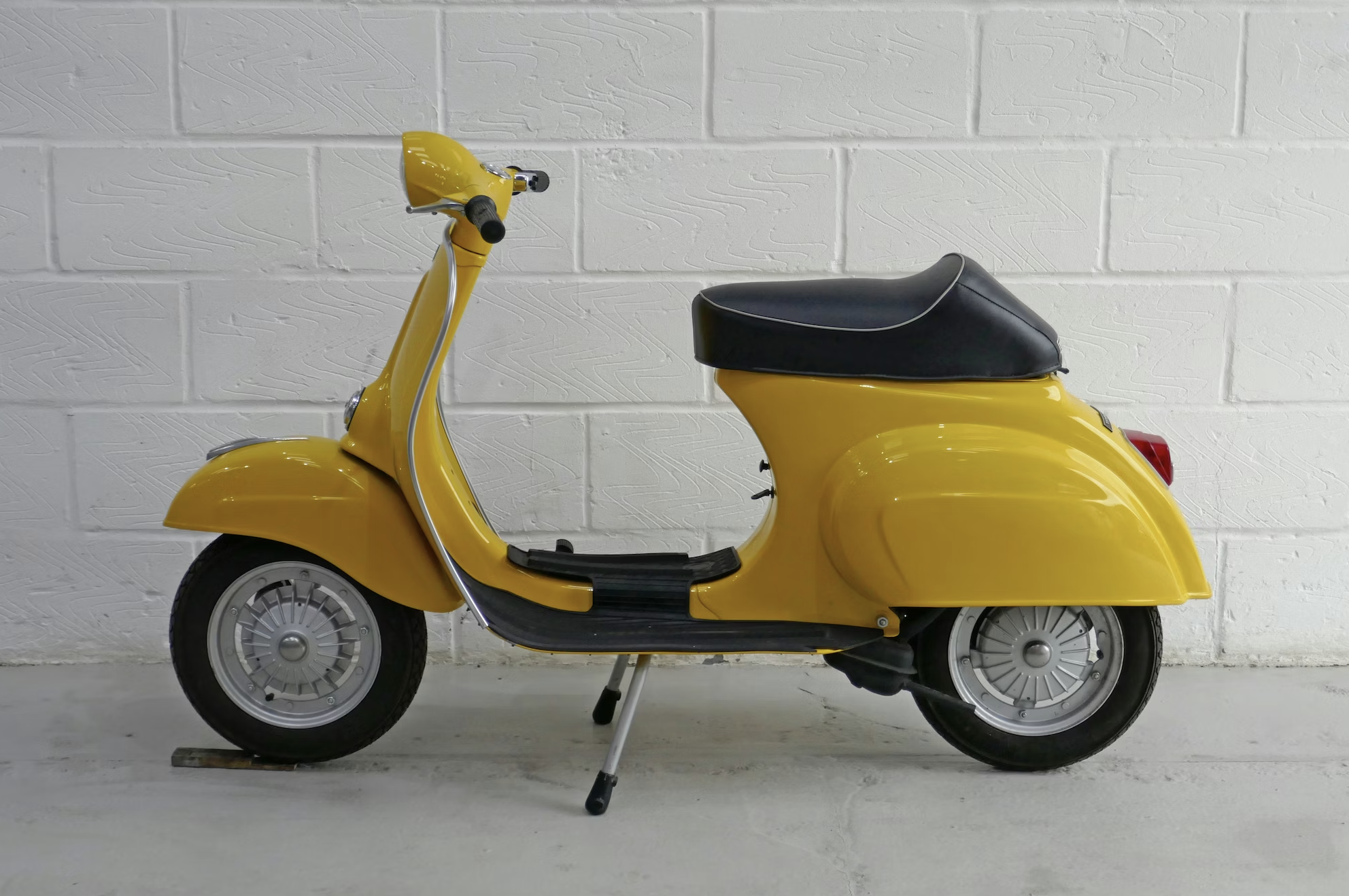 Vespa 50 R image