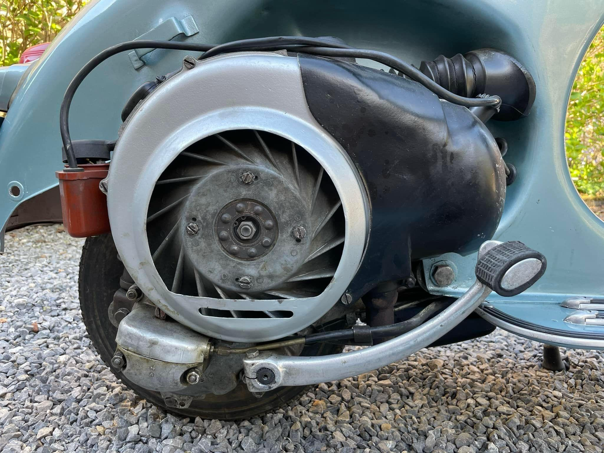 Vespa 150 VBA image