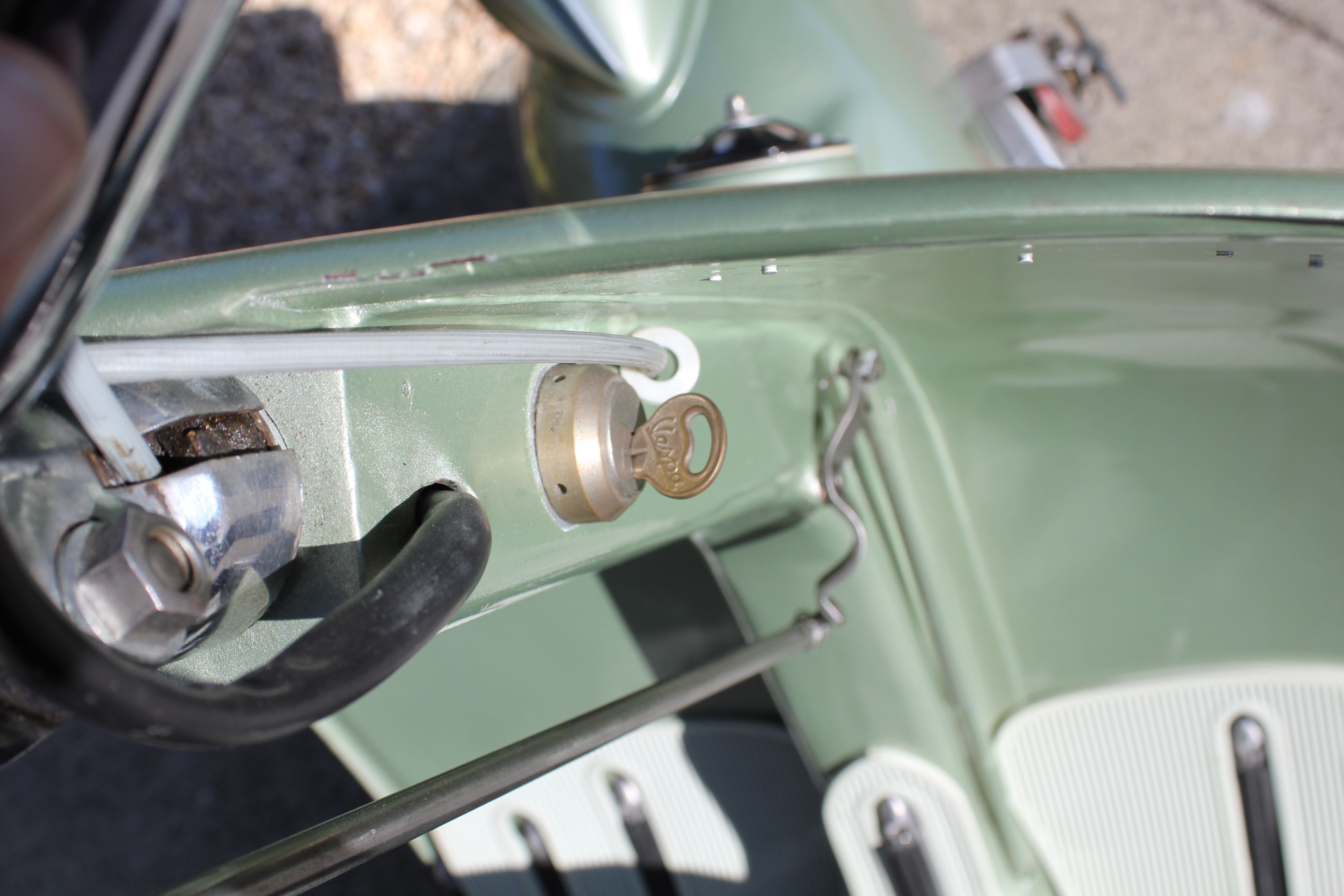 Vespa 125 Bacchetta image