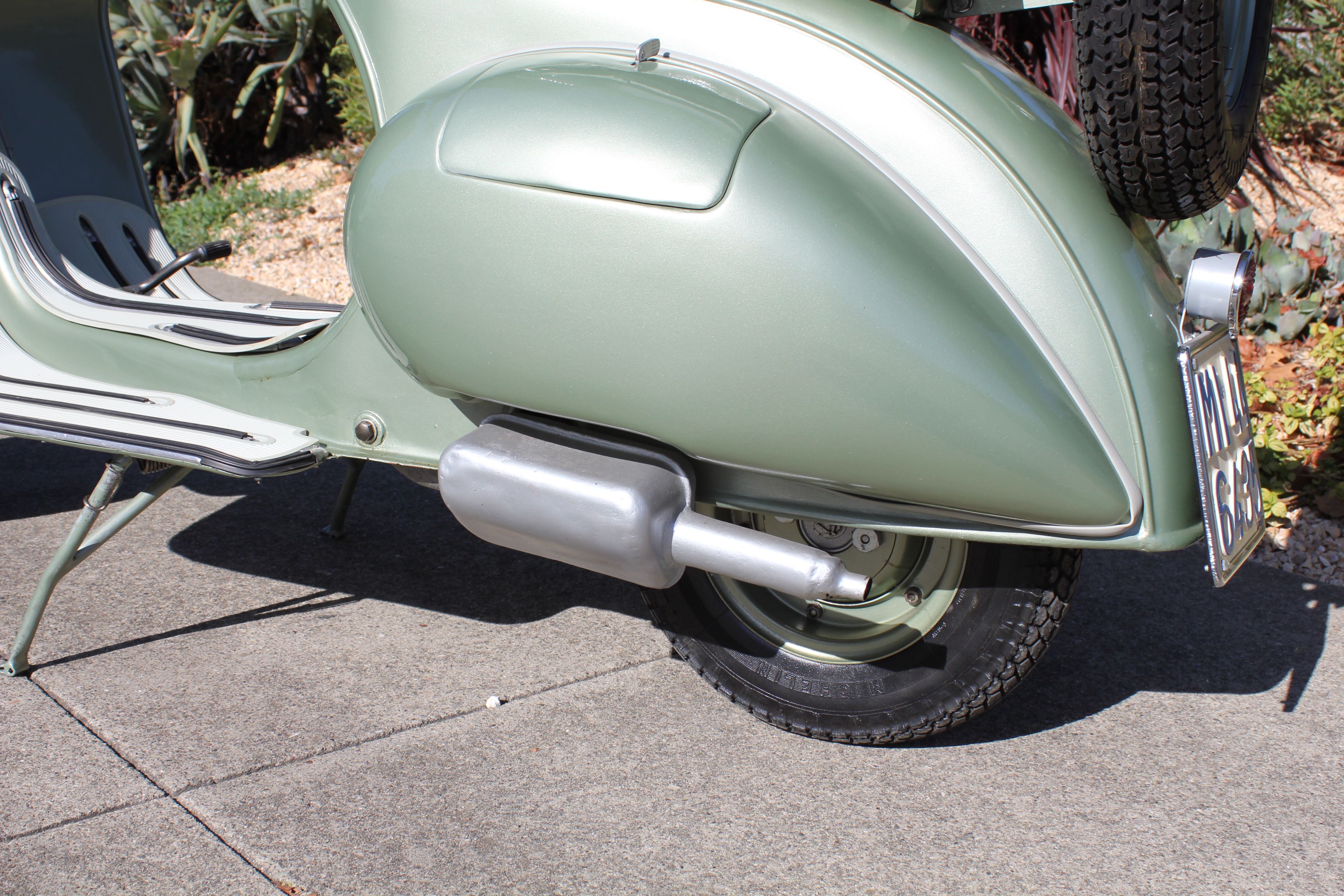 Vespa 125 Bacchetta image