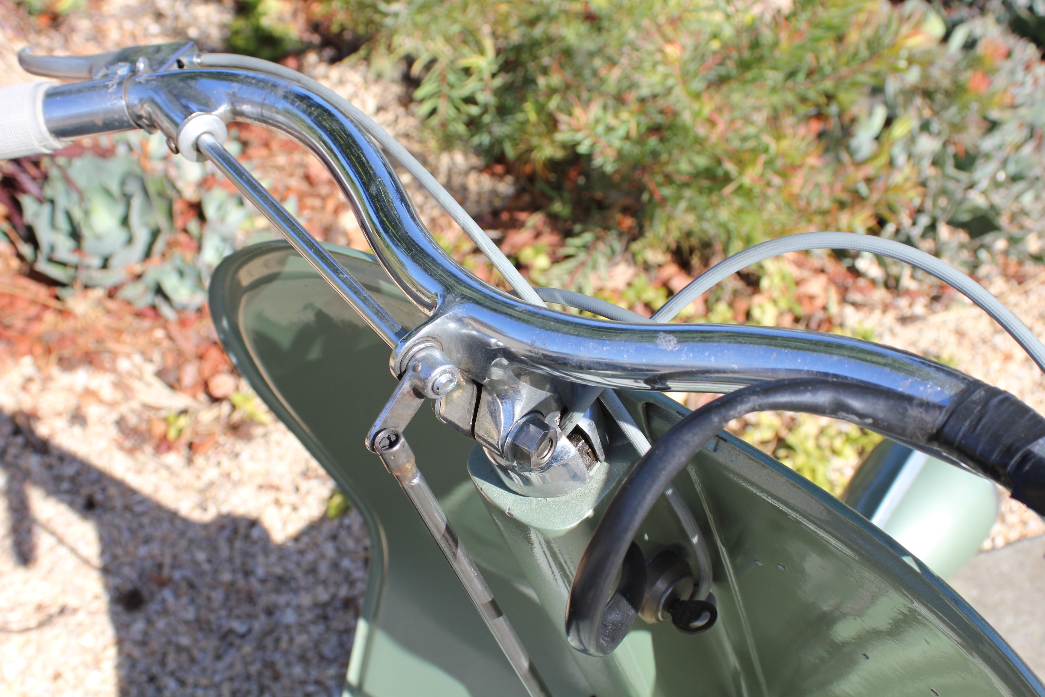 Vespa 125 Bacchetta image