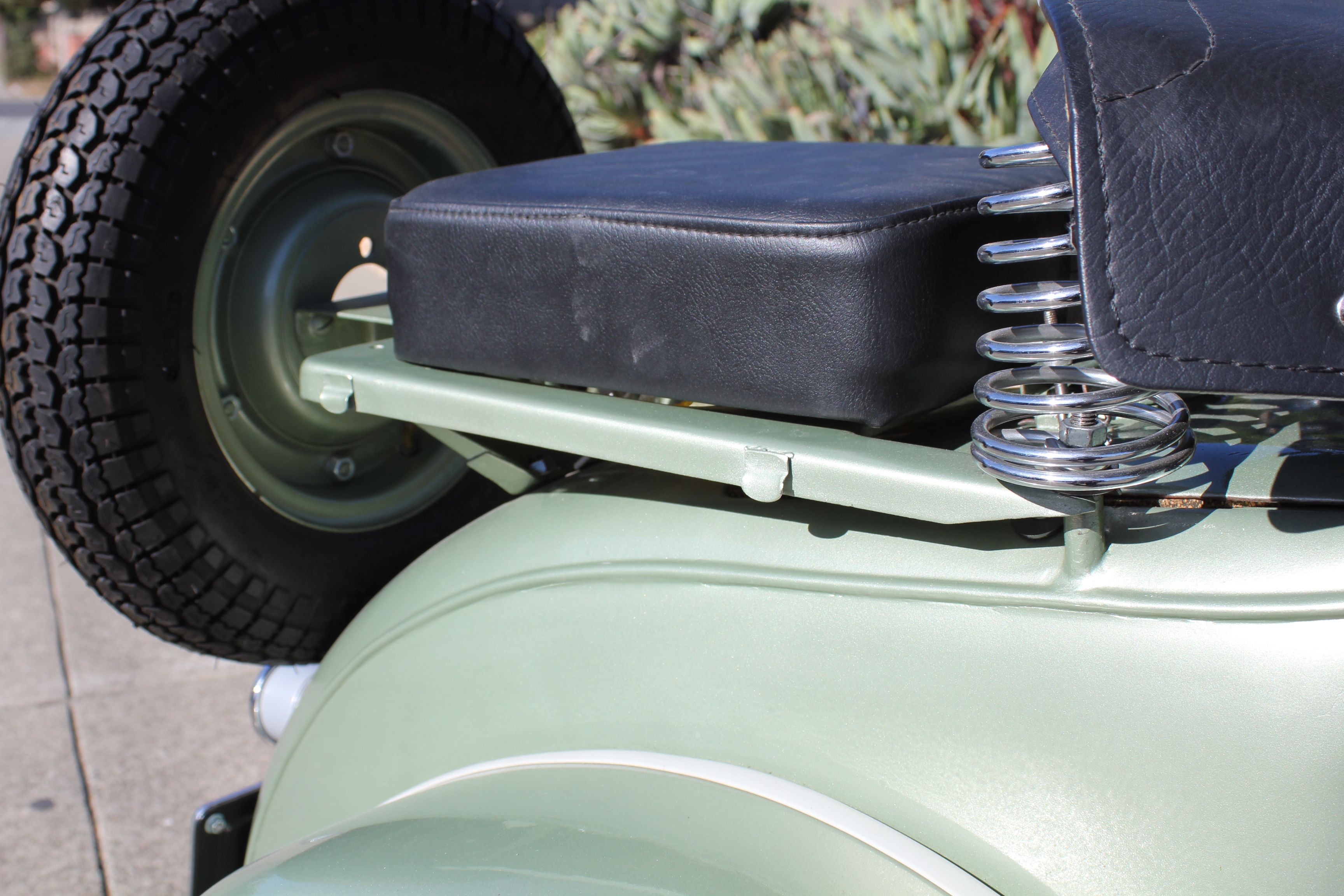 Vespa 125 Bacchetta image