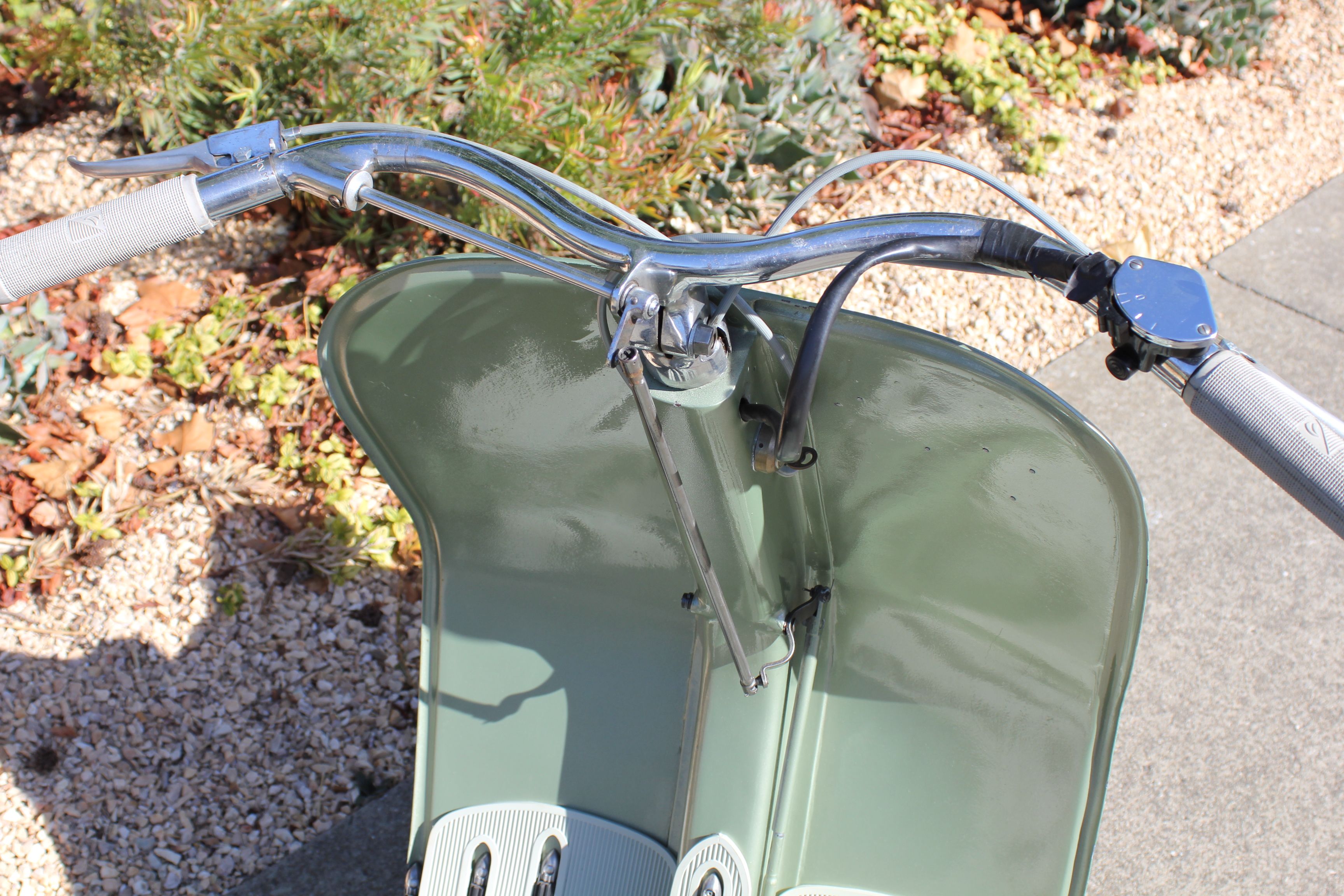 Vespa 125 Bacchetta image